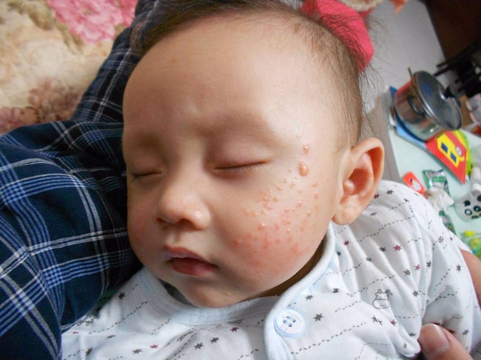 身体|少吃3种东西，影响身体发育，家长别不当回事3岁以下的孩子