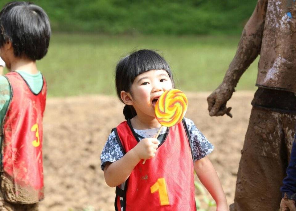 夏天|给娃穿衣牢记“三温二凉”，孩子一年少生病提醒：夏天到了