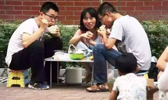 郸城|“最牛县高”考前校园照让人泪奔!考上一个大学生,挖掉一个穷根子
