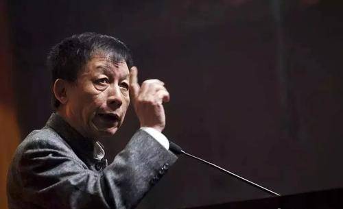 原创易中天谈曹操时说：小时候老实的孩子，长大后都没出息？