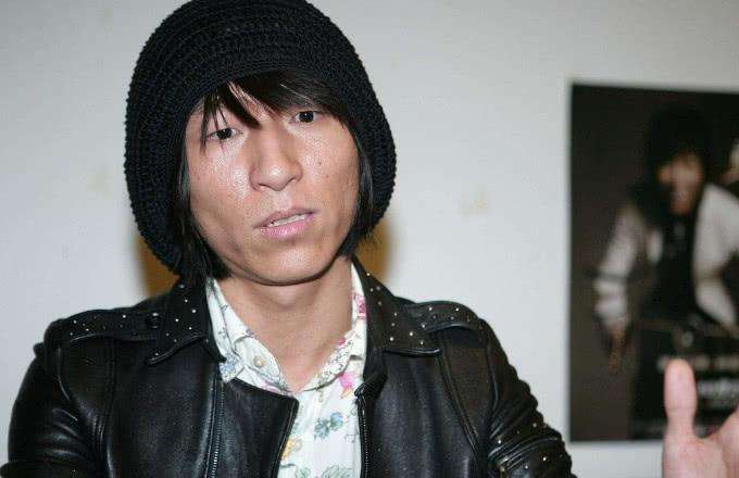 从“一指禅”小鲜肉到与肥硕矮丑男亲密，失婚