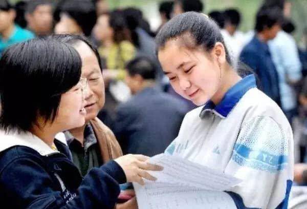 2020届大学新生收到“坏消息”：学费将上涨1000元？老生暗自窃喜