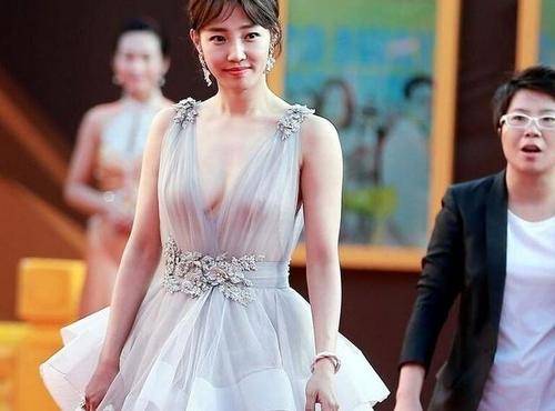 从“一指禅”小鲜肉到与肥硕矮丑男亲密，失婚