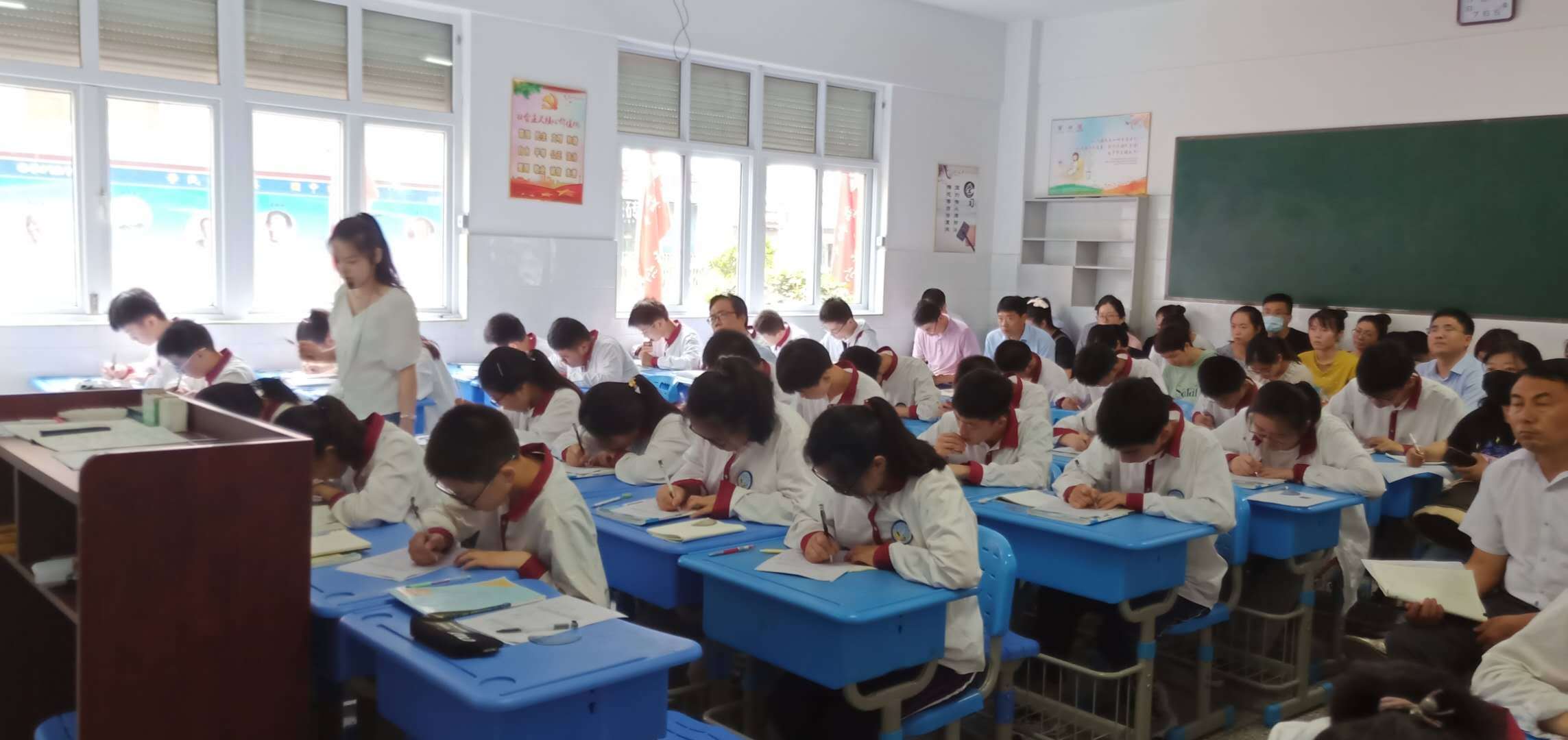 如何打造高效课堂的主要内容 06d9a3db36eb41b2b43ef243ebb96895.jpeg