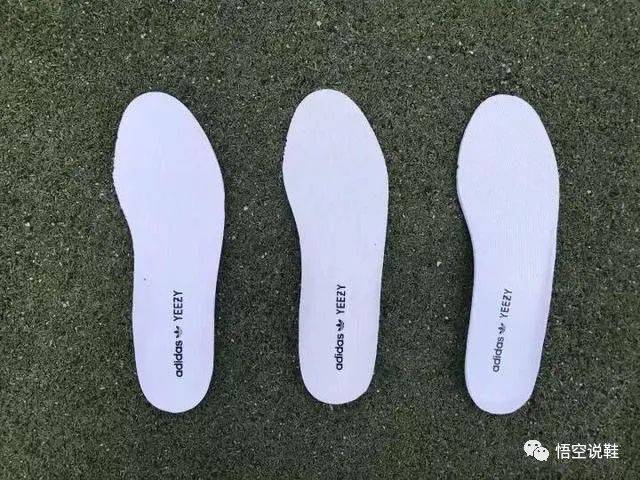 莆田鞋和正品真假对比 adidas椰子350yeezy350v2 白斑马