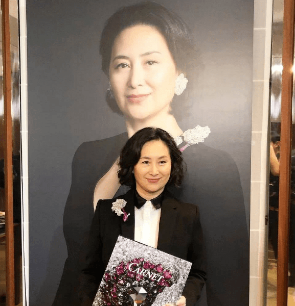 原创 看看59岁的何超琼跟50岁的李嘉欣,你就知道许晋亨真的选“对”了