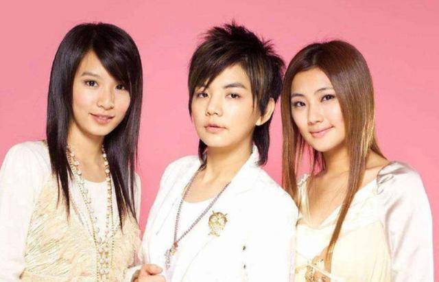 she全体素颜出镜,为陈嘉烨庆祝生日,而我却为这句话而心动