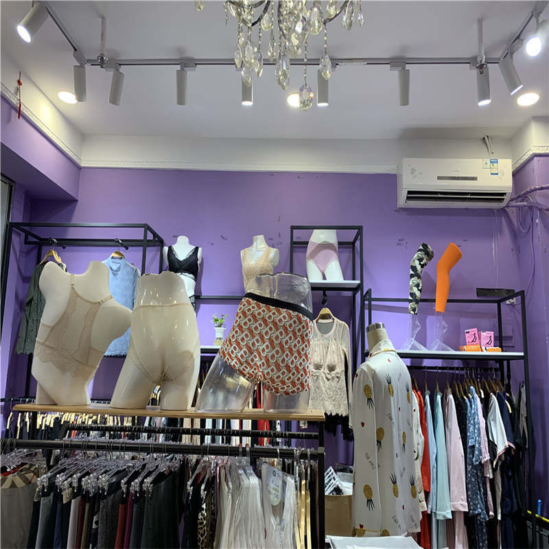 senerlingerie家居服线下门店展示图