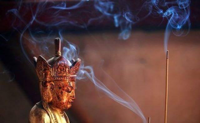 上香为何要点三炷？每炷香有什么含义？