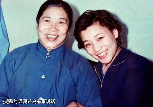 如今的小香玉已经54岁了,54岁小香玉二婚老公曝光,竟嫁给了这样的人