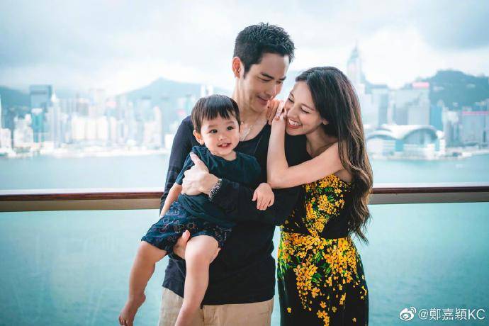 陈凯琳二胎孕肚首曝光，晒孕肚写真庆29岁生日，