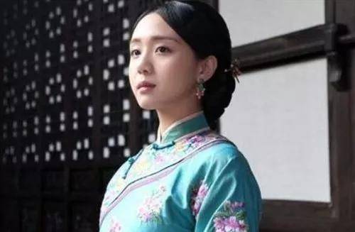 故事传记|16岁成寡妇，独自一人创造奇迹，成陕西女首富，死后被扔乱葬岗