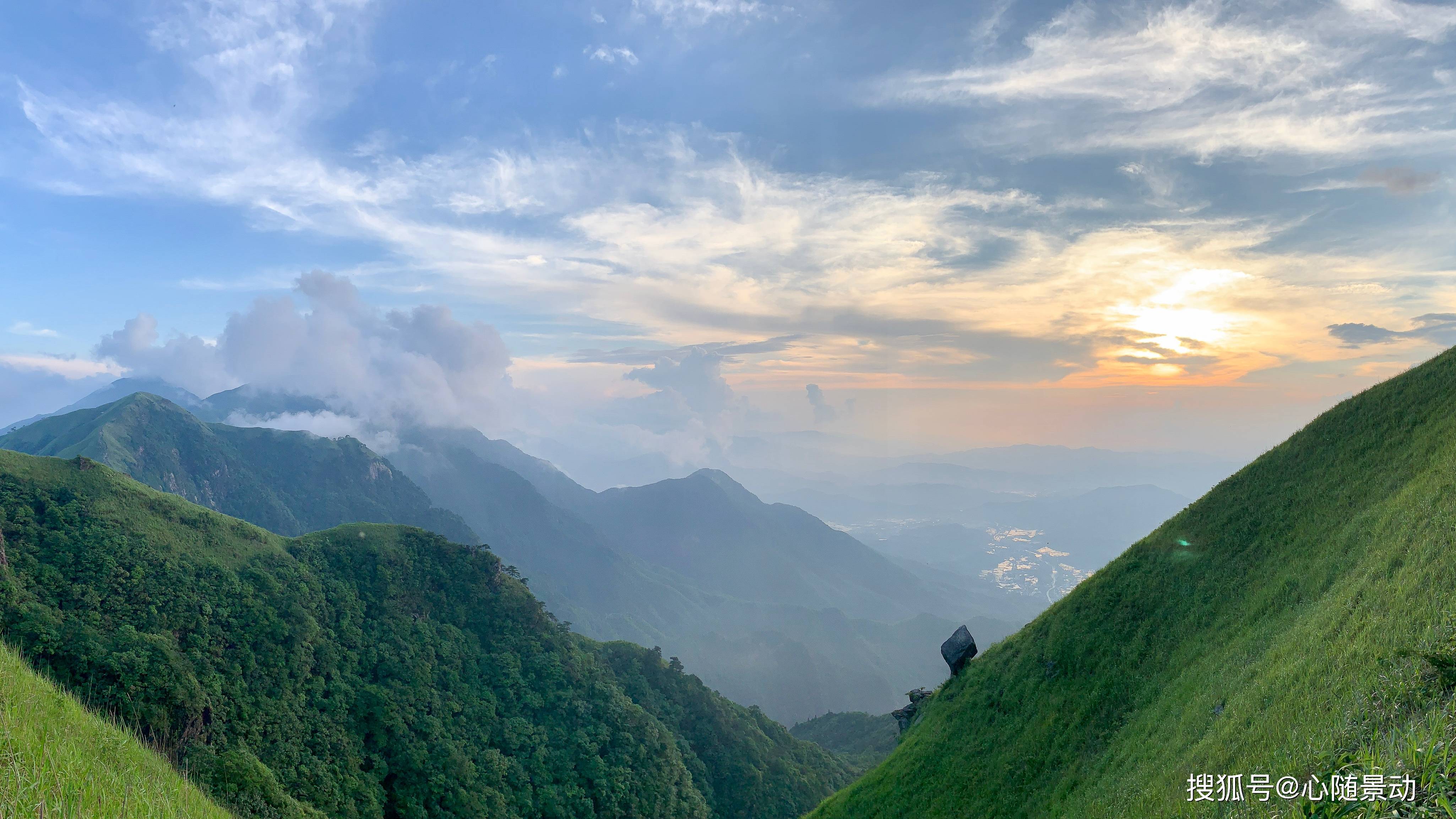 原创江西不只有庐山和井冈山,这两座名山风景更出众,游客特别多