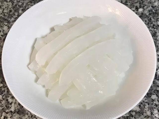 凉粉用什么淀粉做最筋道 bd50f505d9594f578a05e07314126ea9.jpeg