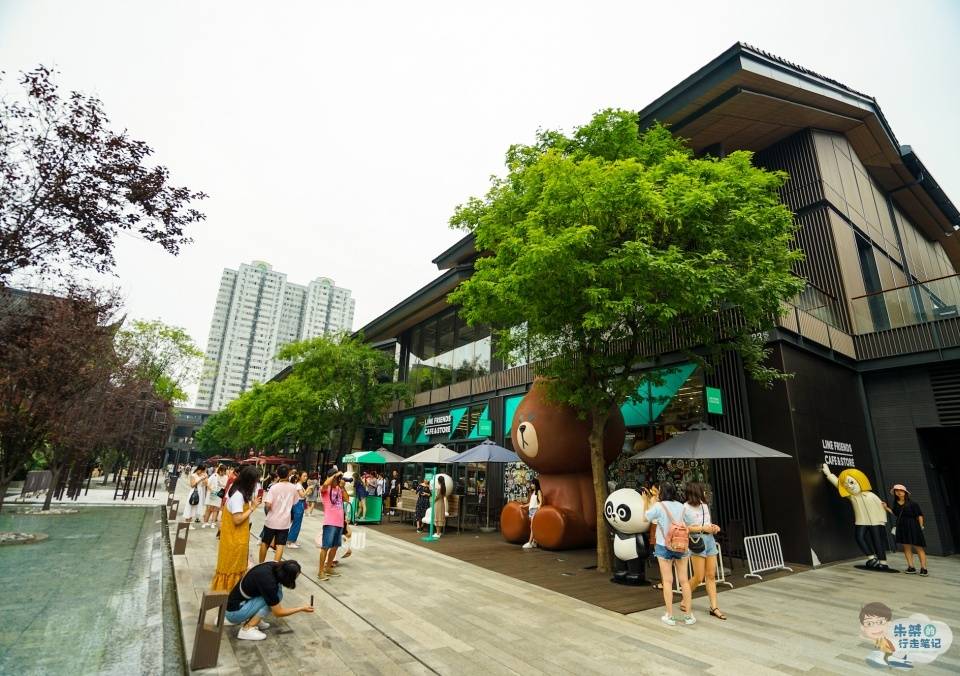 「佛寺」距今已1600多年历史，藏在最繁华的商区，成都唯一保存下来的佛寺