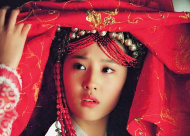 原创刘亦菲在戏里穿过的4次嫁衣,除了赵灵儿白浅,她简单却最美!