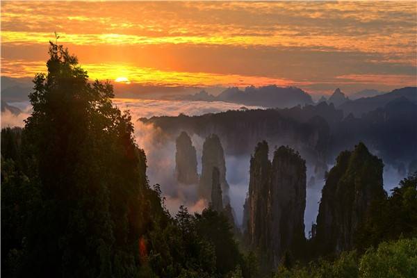 张家界旅游价格 - 张家界旅游必玩景点推荐及出行前准备和游玩注意事项！旅游攻略