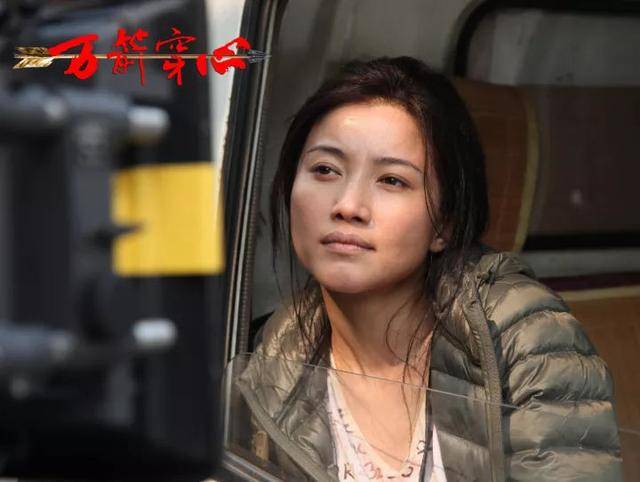 影后颜丙燕:从不接广告和商演 看不惯年轻艺人用皮囊换一时名利