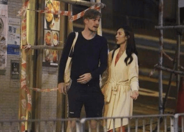 如何上位成为正室 44b46915ee154f169b721bb9039167c0.png