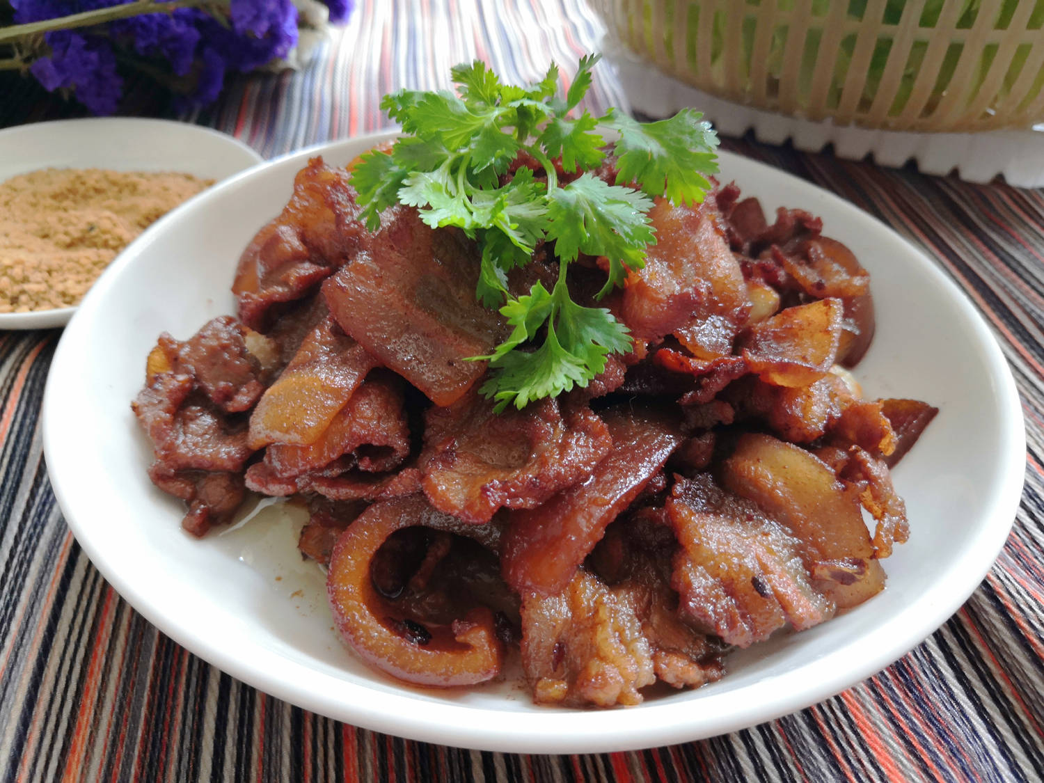 怎么把肉炒出烧烤的味道 341b8e39627a4f47ac3c3b518b6ad0dd.jpeg