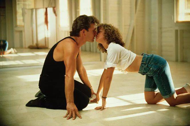 怎么样才算是爱一个人完整版 7fd3638f0b684053a5d73188e4871087.jpeg