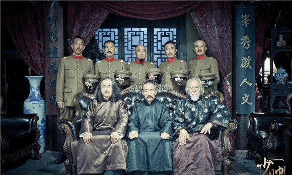 张作霖结义大哥,过年给张学良压岁钱,被张作霖呵斥吓得跪倒就拜