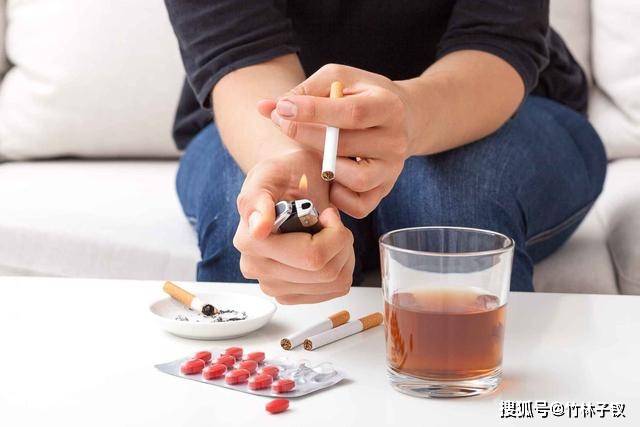 喝多酒呕吐很多次怎么办 faf1a36847ab49ad859e0b0e5cce3734.jpeg