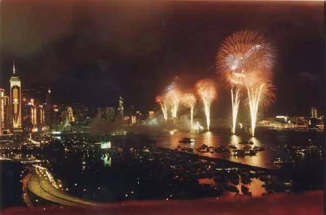 庆祝中国香港回归23年:1997年回归老照片揭露
