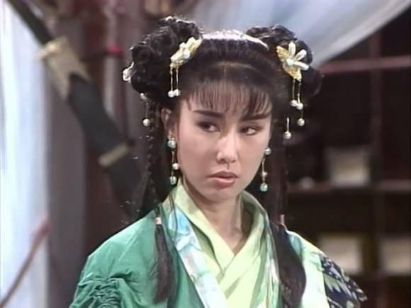 1995年,夏光莉和郑少秋合作电视剧《香帅传奇,在其中饰演圣年公主