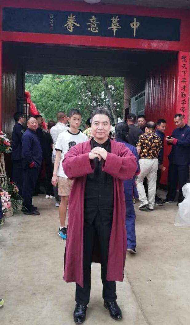 郑环宇|也是个不讲诚信的孬种散打主席炮轰苟晶：你高考成绩并不好