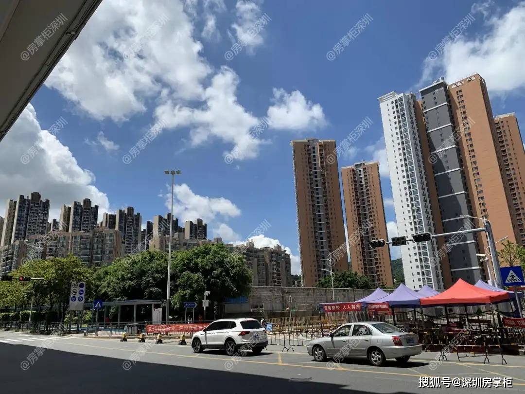 项目位于龙华民治街道民塘路与宁远路交汇处,又名塘远楼,四周被成熟