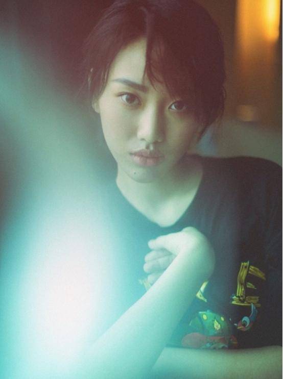 凯丽|原创95后星二代们:闫妮女儿跑龙套,张凯丽女儿被强捧,而他备受好评