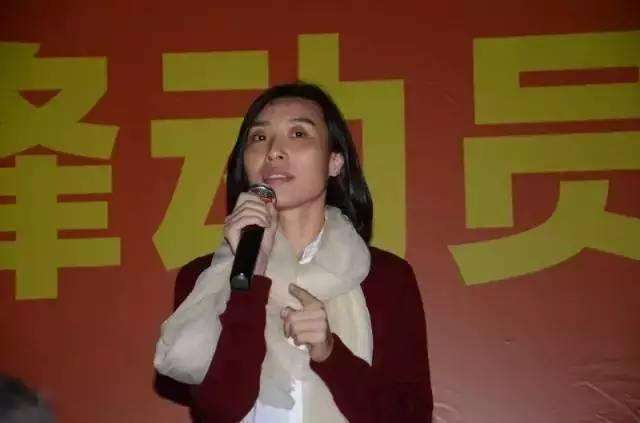 司机和老总老婆_司机卡通图片(2)