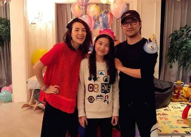 汪峰生了三个女儿,却同个爸爸不同命,3个孩子生活差距