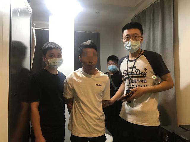 男子大半夜逐层闲逛竟为偷拍女生,龙岗警方: