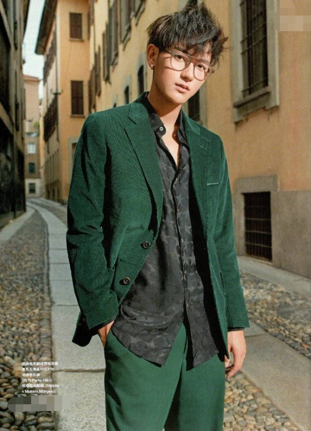 黄子韬开微博6年，粉丝千万却只关注一人，看清