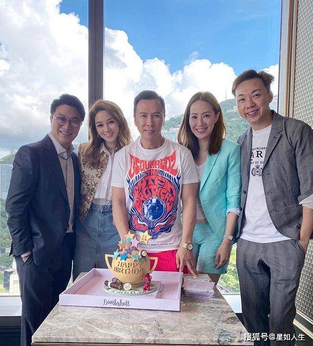 甄子丹57岁生日获李家诚夫妇提前庆生，“千亿媳