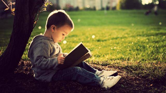 “读书这么苦,为什么还让我读?”父亲的回应让孩子服了,值得学习