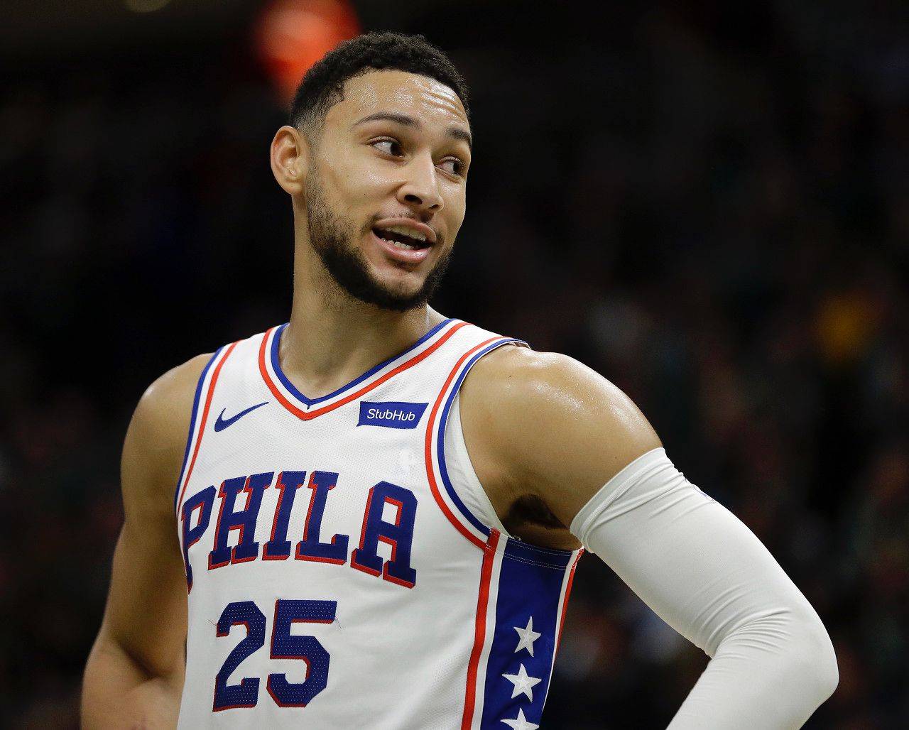 才是|原创无视恩比德？艾弗森：我是西蒙斯的粉丝，他才是费城最大的希望！