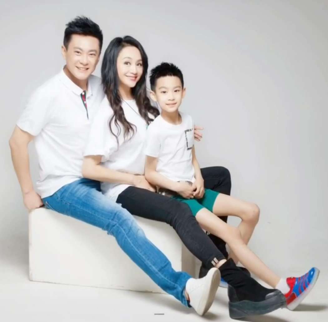 原创有种"基因"叫曹颖儿子,专挑父母优点长,堪称颜值最高星二代