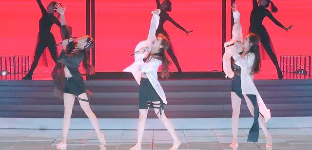 造型|原创《姐姐》二次公演造型曝光:钟丽缇组像广场舞大妈,丁当组最朴素