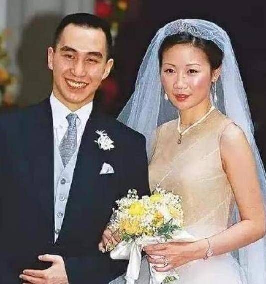 何猷龙自主创业不争赌王家产，娶初恋与绯闻绝