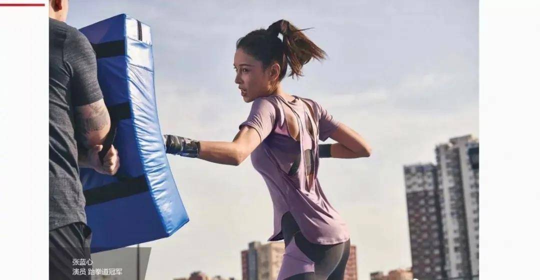 受伤|张蓝心拍戏头部受伤，头裹纱布满身血迹，为赶进度拒绝缝针