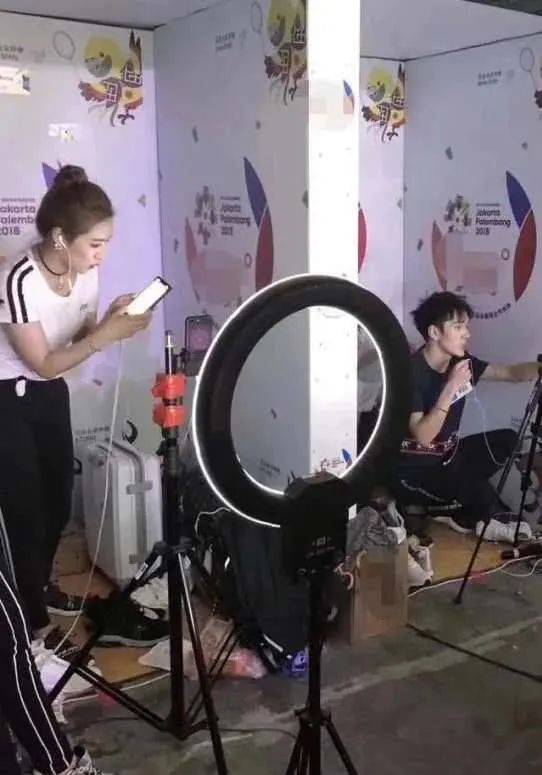 明星|火速头条：“明星带货”到底是不是坑？