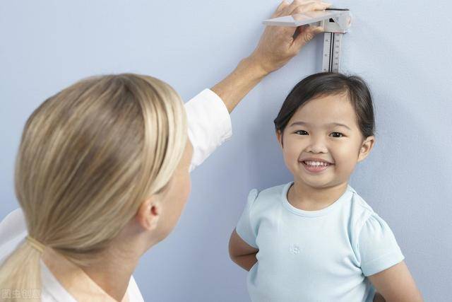 家长必须知道的小孩体检身高注意事项，附上儿童青少年身高对照表