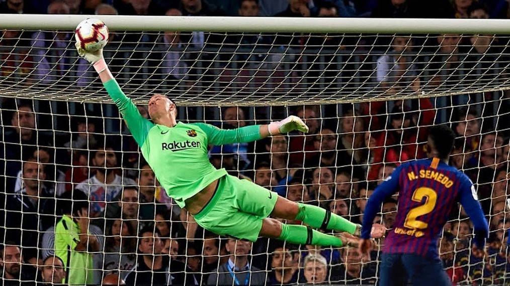 美团CEO王兴：国足跑不过清华男生 黄健翔回怼：