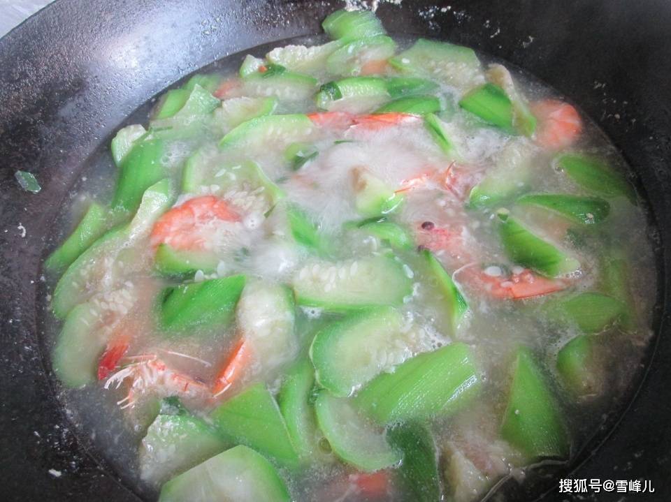 乌龟汤怎么做好喝呢 280568feced545278a2bd6e1fa88c1b8.jpeg