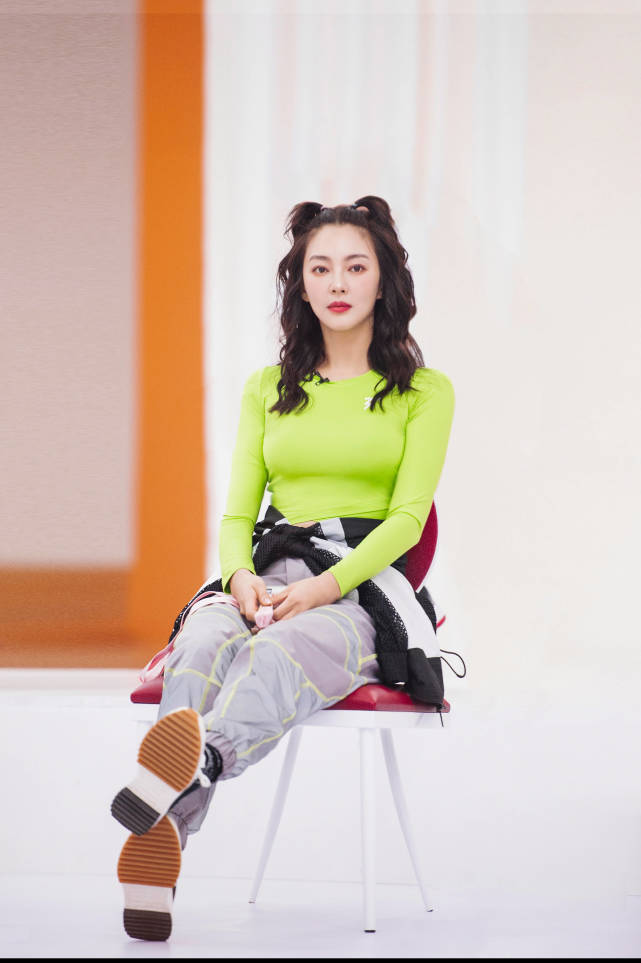 清醒|原创人间清醒张雨绮，不能够只靠人气，但获得第一名同样被质疑