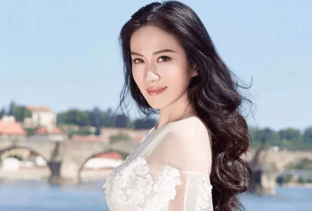 销量|坑太多！明星带货被称“诈欺”，50万坑位费只卖5万多？