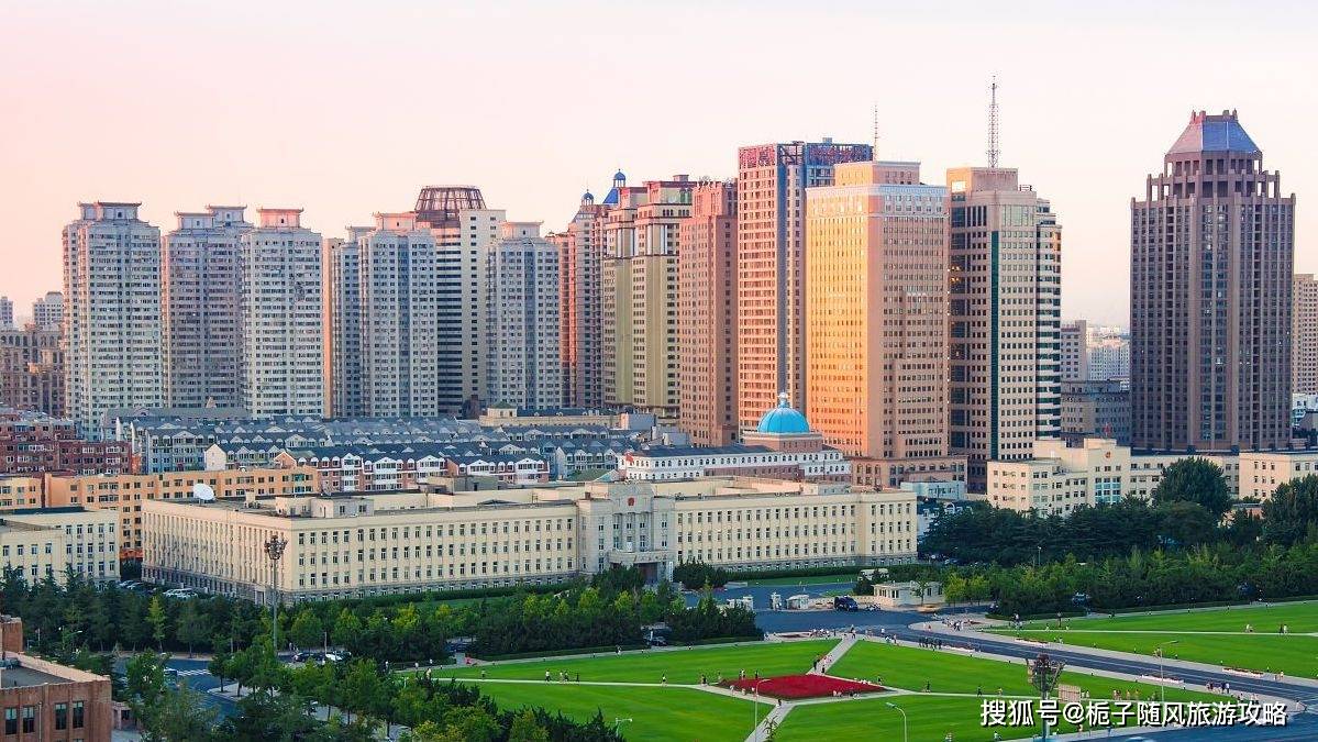 2.西岗区 西岗区,辽宁省大连市辖区,是大连市的中心城区和政府驻地.